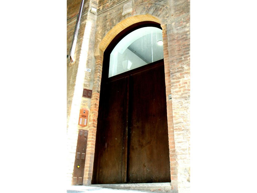 Il Tolomei - Central In The Middle Of Main Street Siena Ruang foto
