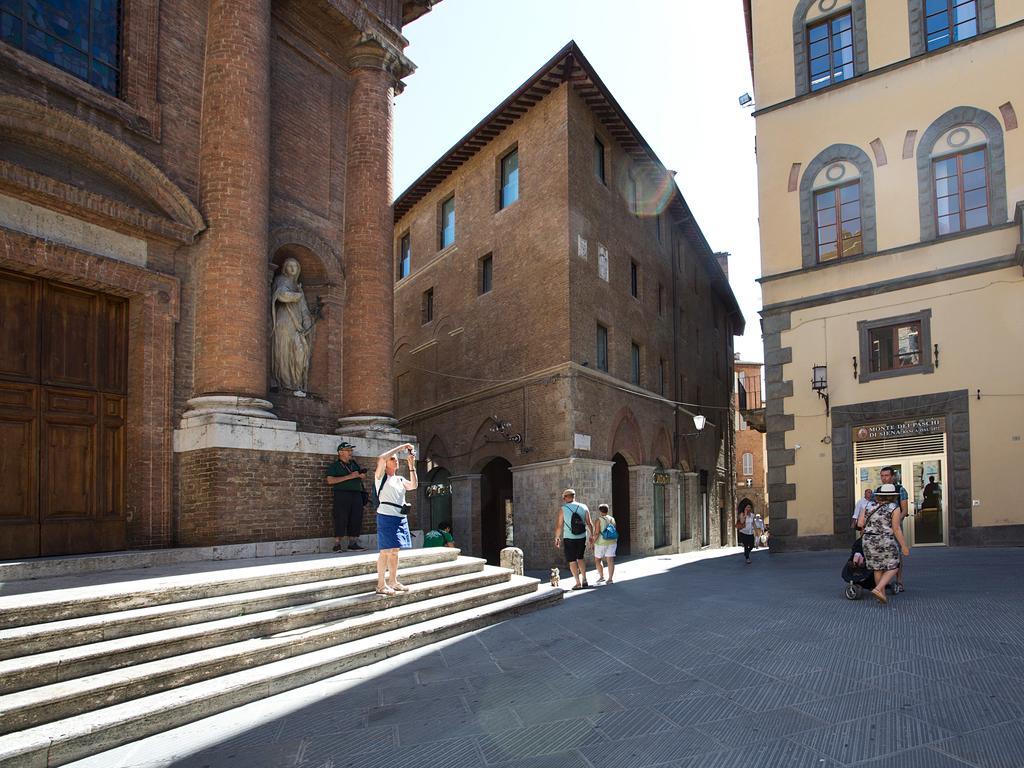 Il Tolomei - Central In The Middle Of Main Street Siena Ruang foto